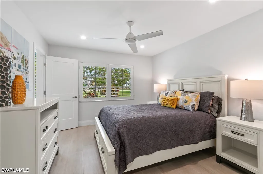 664 Broad Avenue S Naples FL 34102