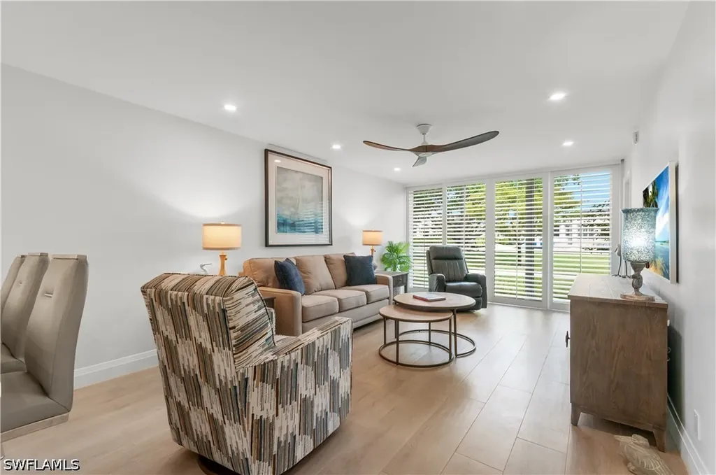 664 Broad Avenue S Naples FL 34102