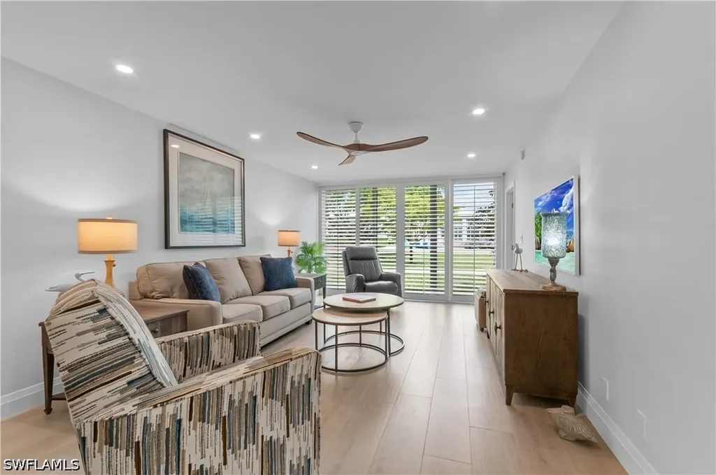 664 Broad Avenue S Naples FL 34102