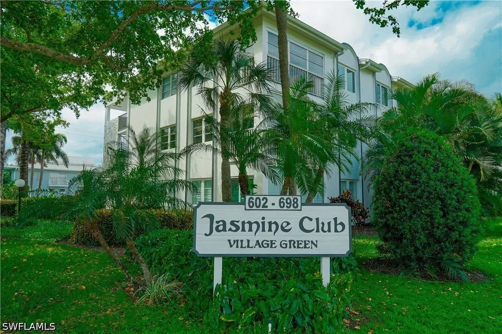 664 Broad Avenue S Naples FL 34102