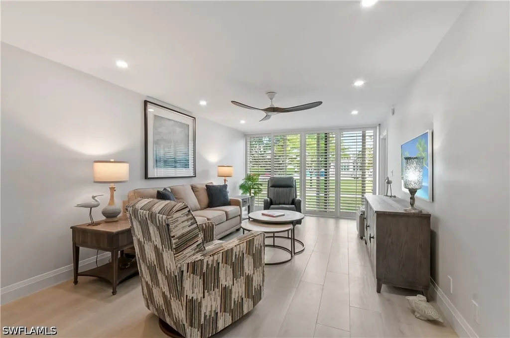 664 Broad Avenue S Naples FL 34102