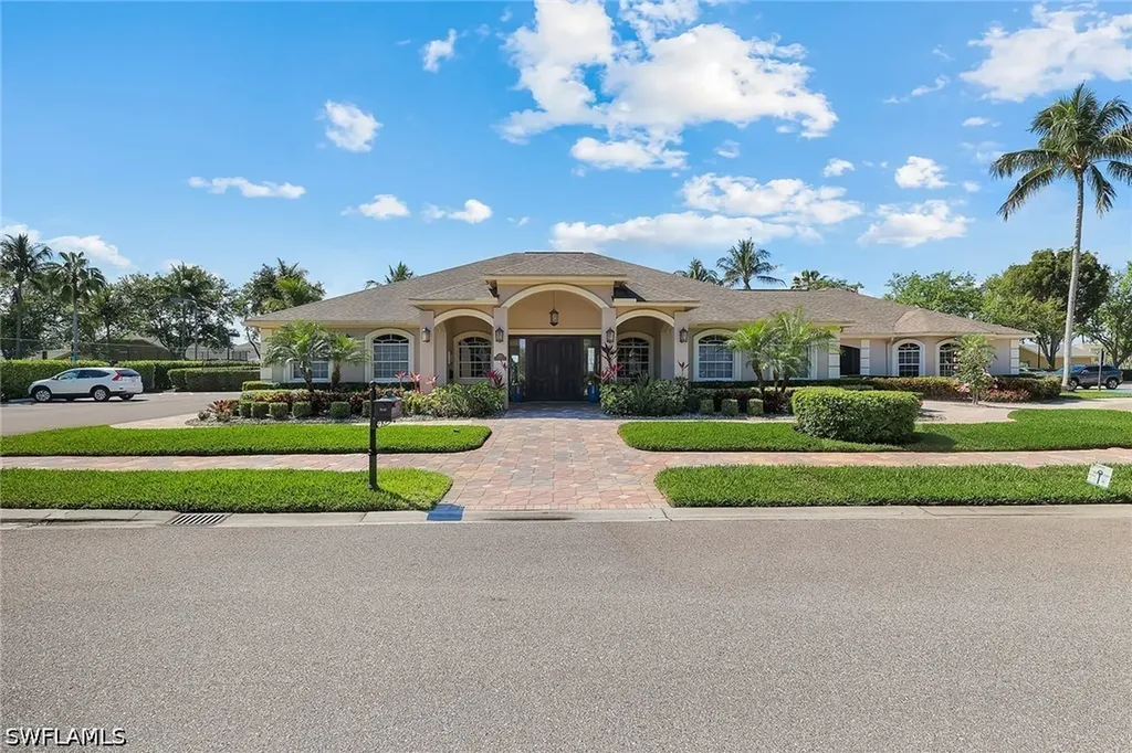 8616 Ibis Cove Circle Naples FL 34119