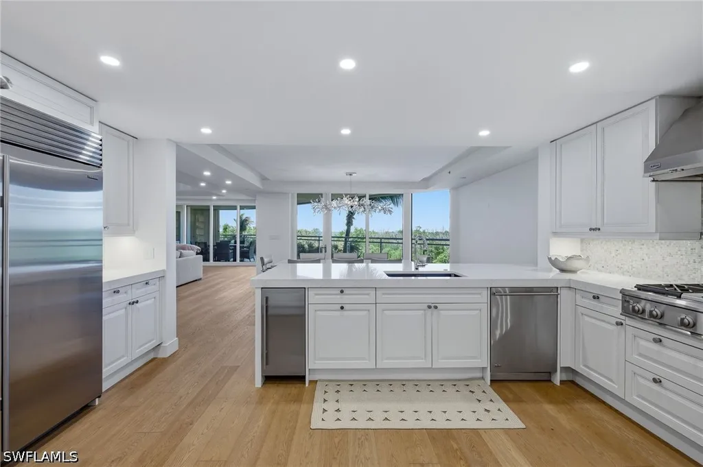 11125 Gulf Shore Drive Naples FL 34108