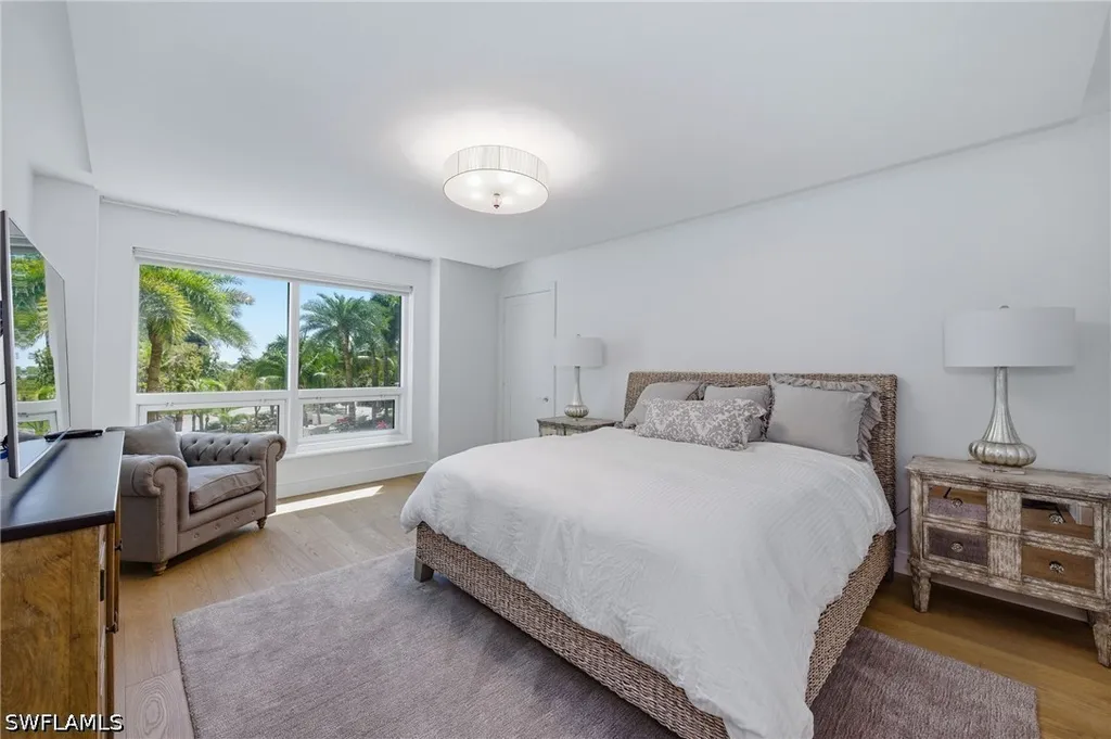 11125 Gulf Shore Drive Naples FL 34108