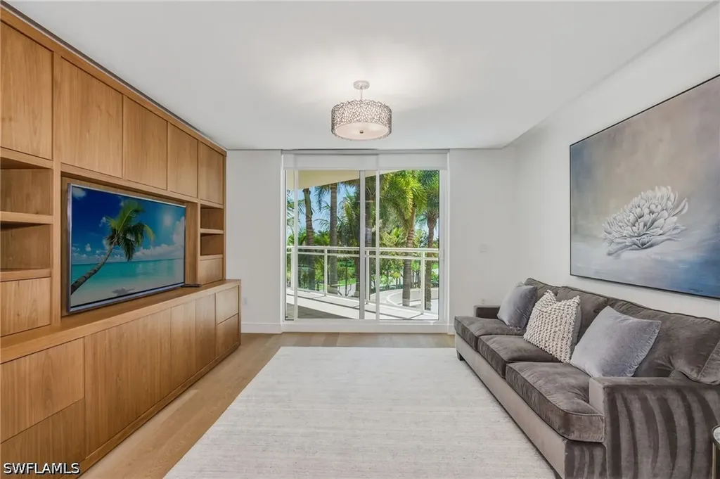 11125 Gulf Shore Boulevard Naples FL 34108