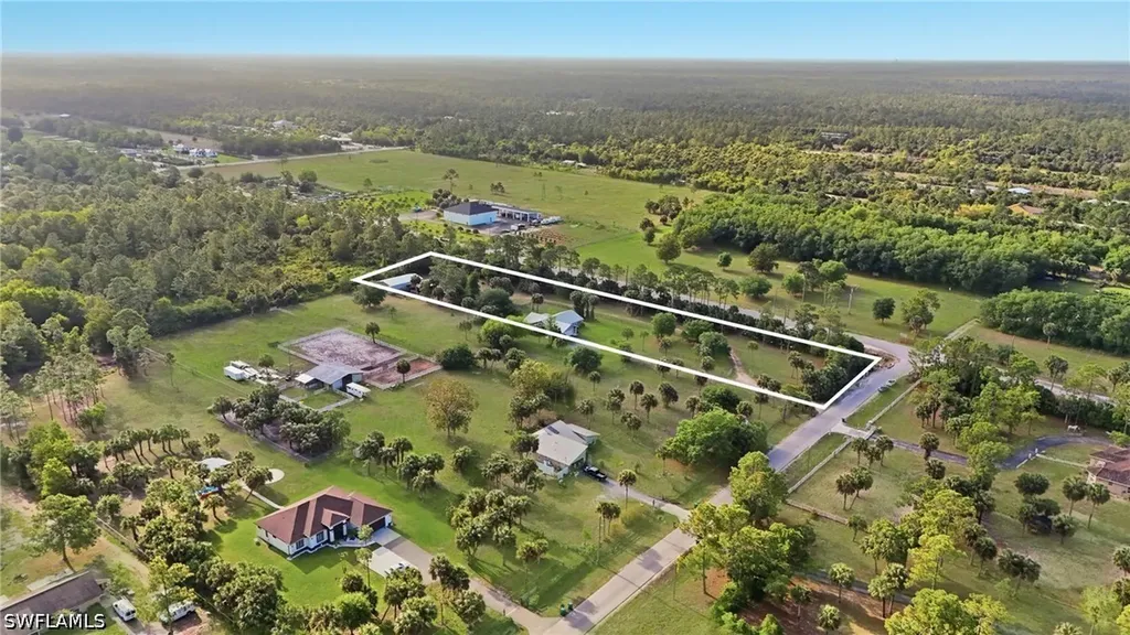 940 10th Street SE Naples FL 34117