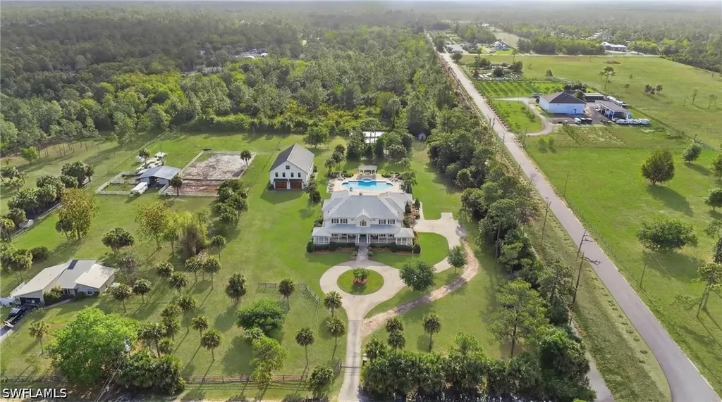 940 10th Street SE Naples FL 34117