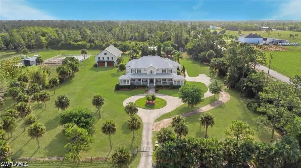 940 10th Street SE Naples FL 34117