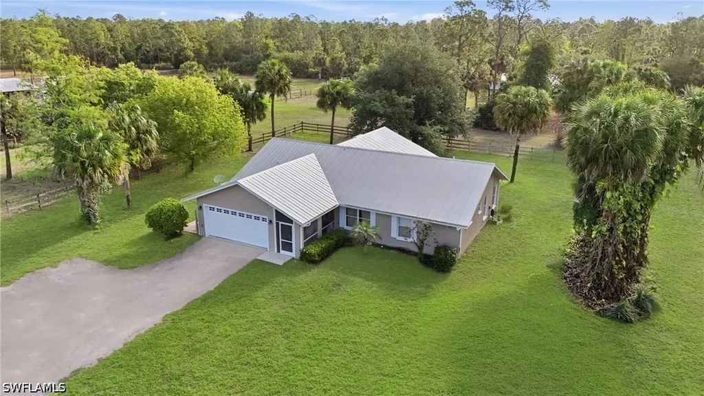940 10th Street SE Naples FL 34117