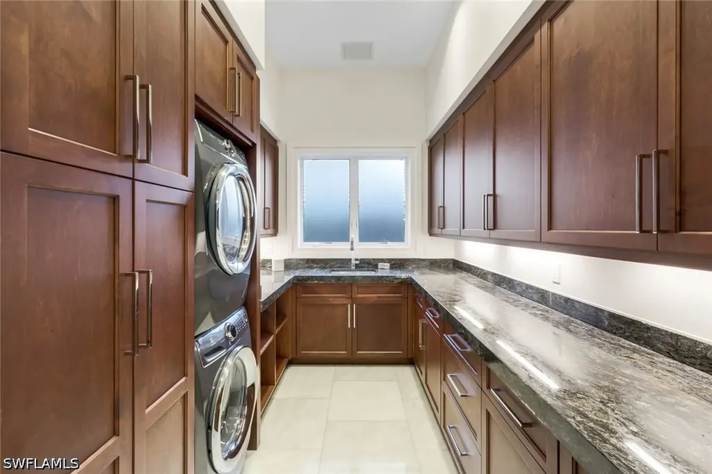 605 Galleon Drive Naples FL 34102