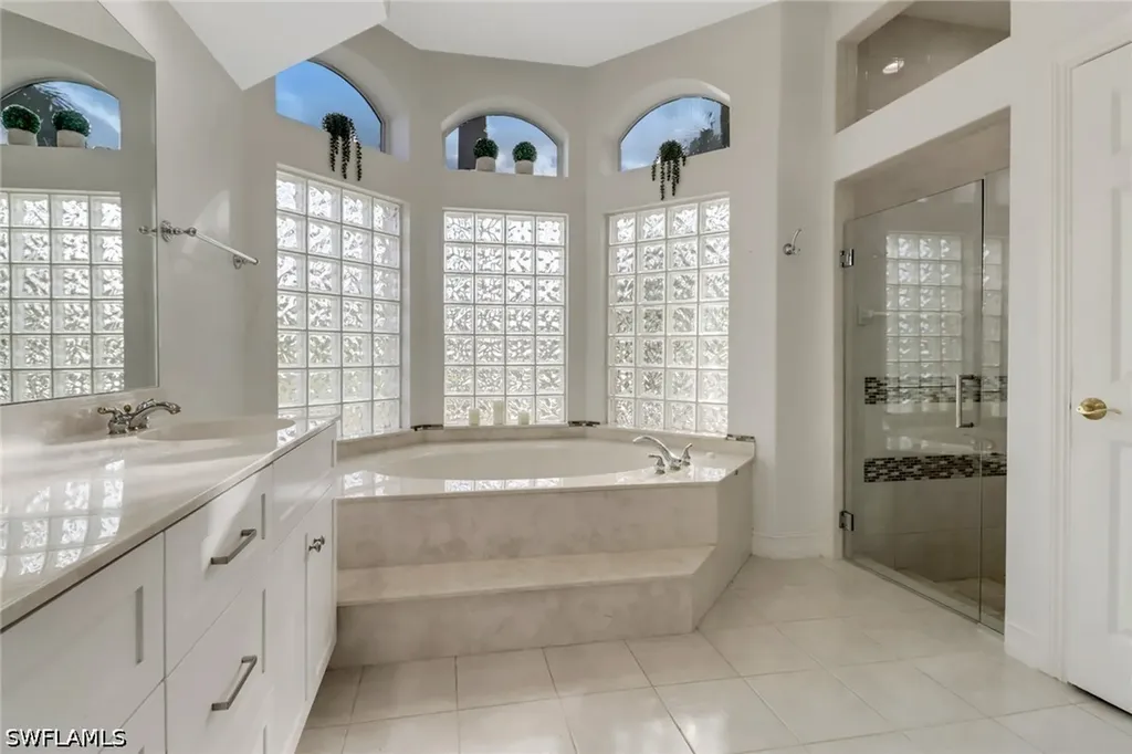 3885 52nd Avenue NE Naples FL 34120