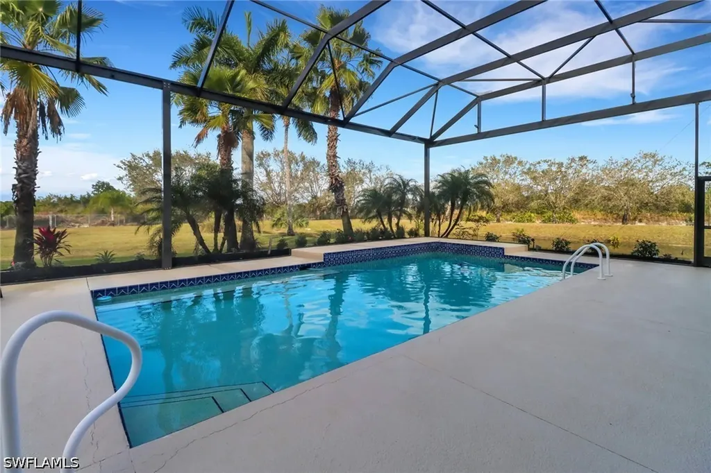 3885 52nd Avenue NE Naples FL 34120