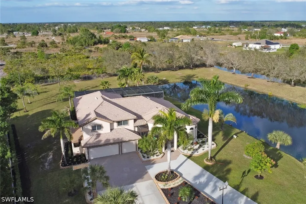 3885 52nd Avenue NE Naples FL 34120