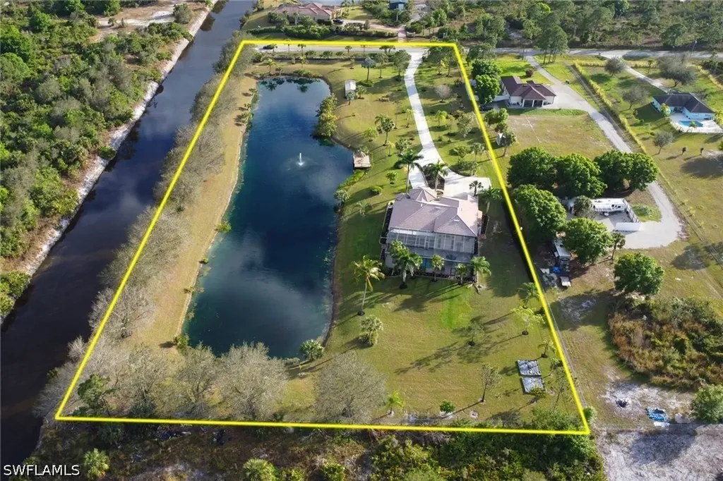 3885 52nd Avenue NE Naples FL 34120