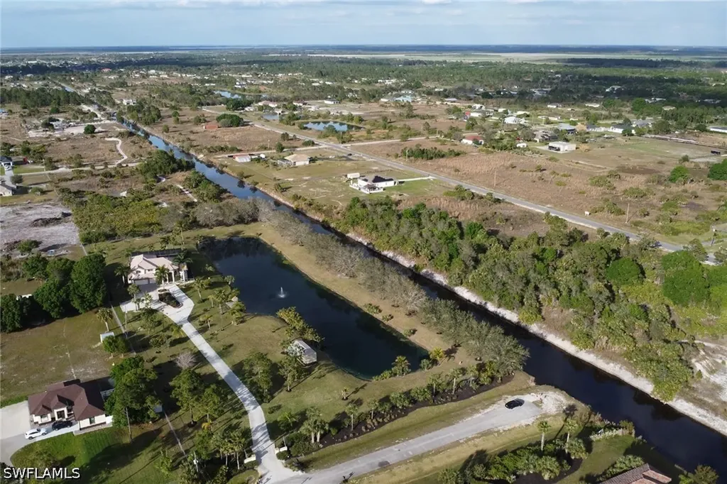 3885 52nd Avenue NE Naples FL 34120