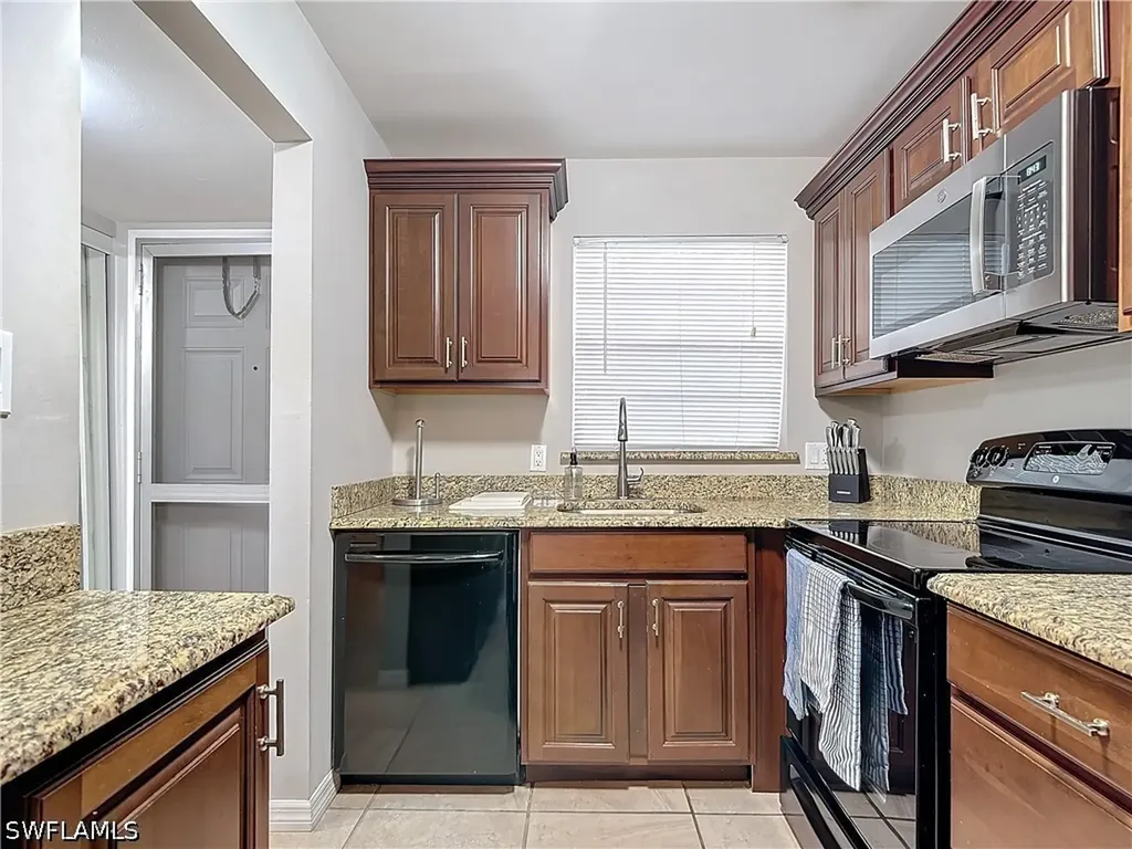 175 Turtle Lake Court Naples FL 34105