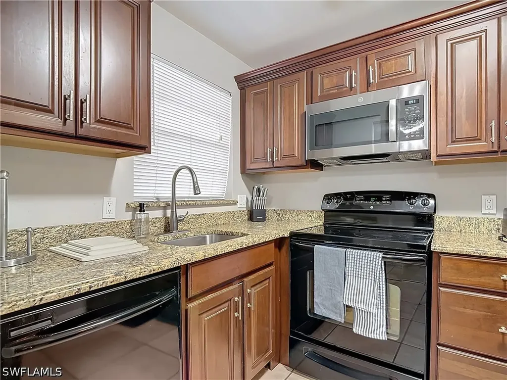 175 Turtle Lake Court Naples FL 34105