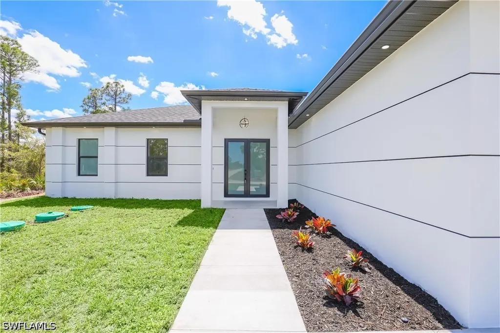 1124 Edelweiss Street E Lehigh Acres FL 33974