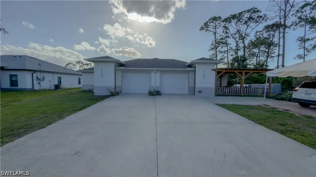 1123-1125 Abrams Boulevard Lehigh Acres FL 33971