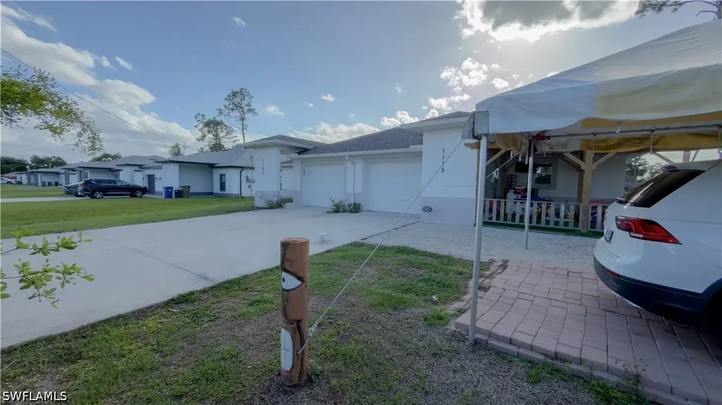 1123-1125 Abrams Boulevard Lehigh Acres FL 33971