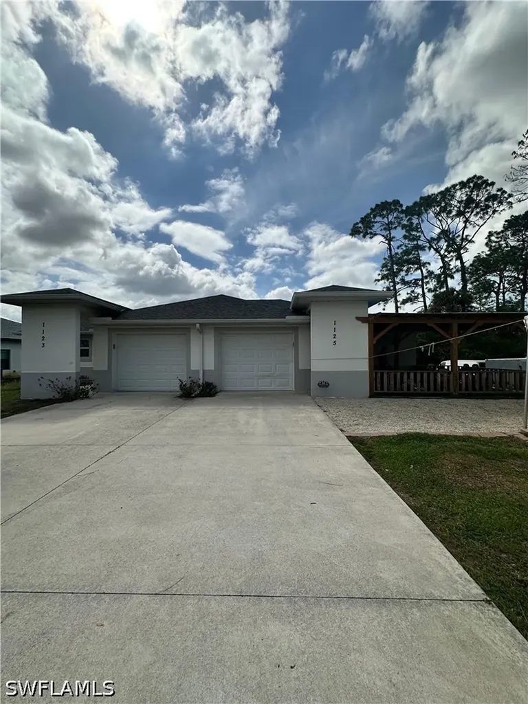 1123-1125 Abrams Boulevard Lehigh Acres FL 33971