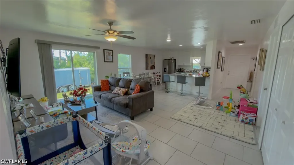 1123-1125 Abrams Boulevard Lehigh Acres FL 33971