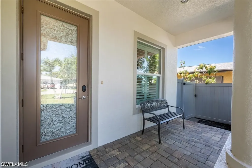 730 95th Avenue N Naples FL 34108