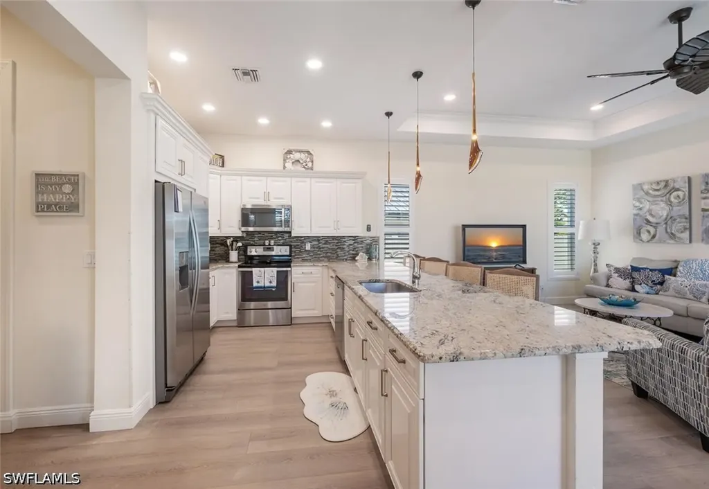 730 95th Avenue N Naples FL 34108