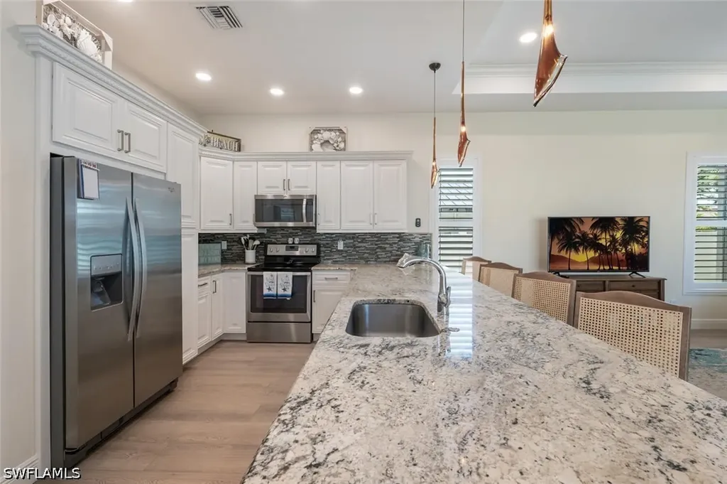 730 95th Avenue N Naples FL 34108