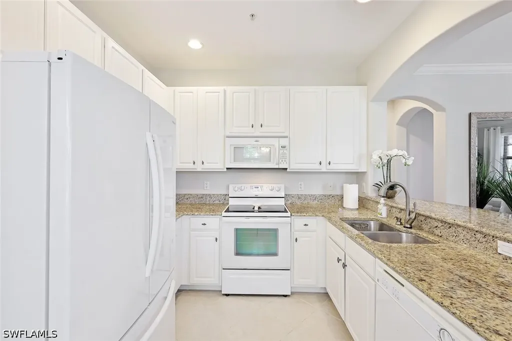 1423 Santiago Circle Naples FL 34113