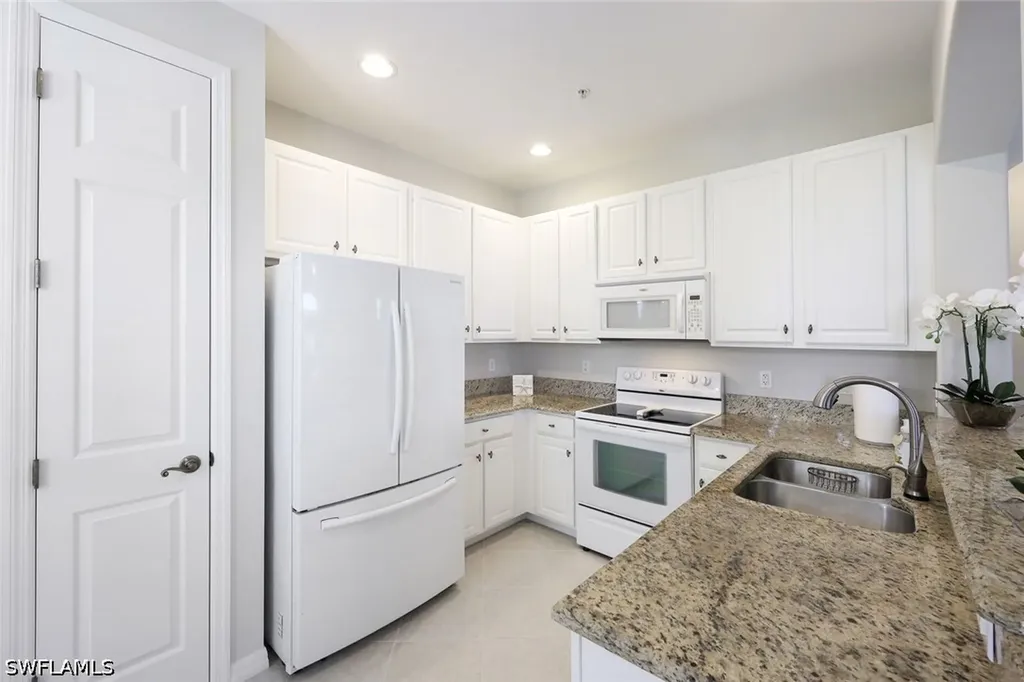 1423 Santiago Circle Naples FL 34113