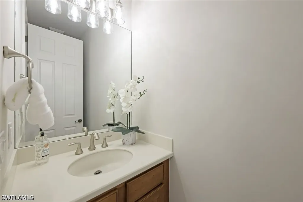 1423 Santiago Circle Naples FL 34113
