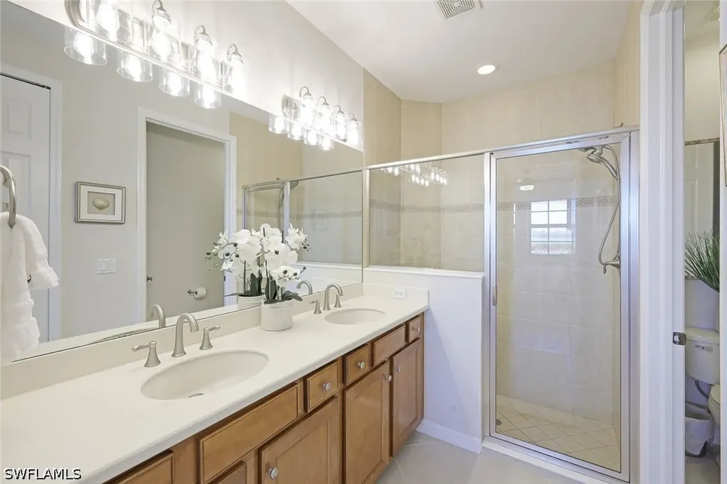 1423 Santiago Circle Naples FL 34113