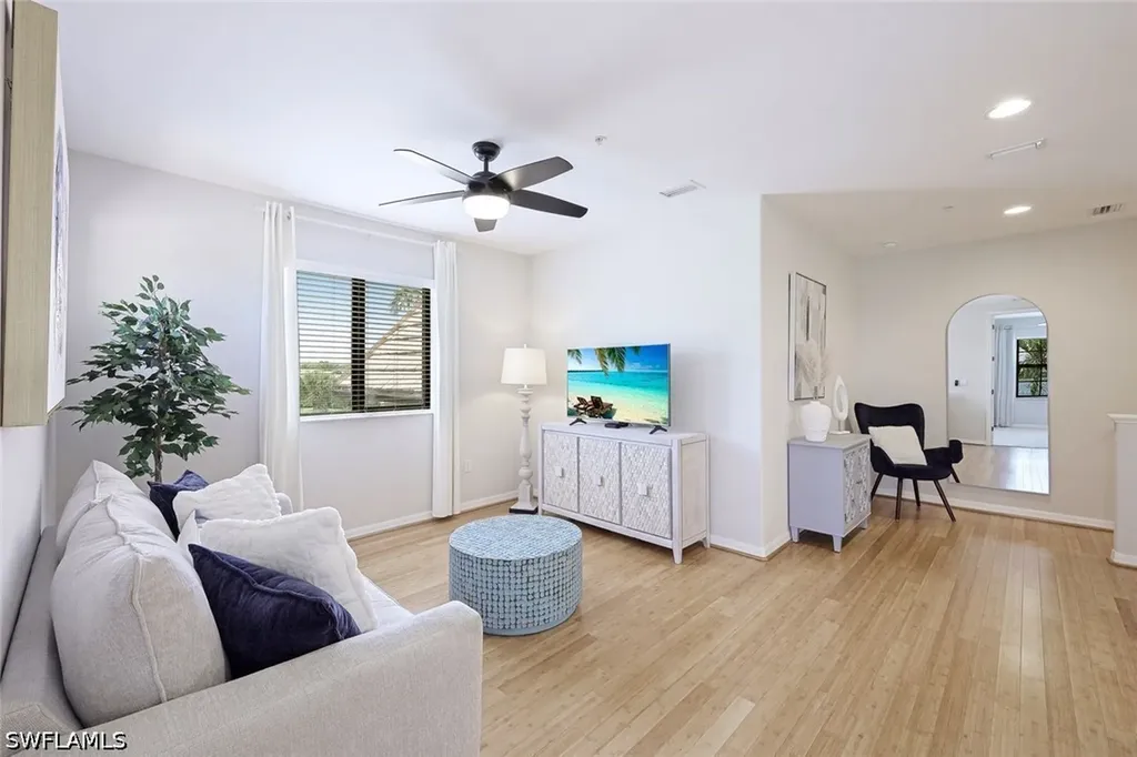 1423 Santiago Circle Naples FL 34113