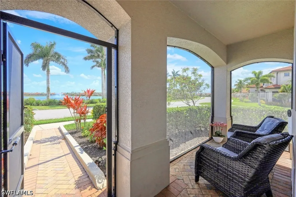 1423 Santiago Circle Naples FL 34113