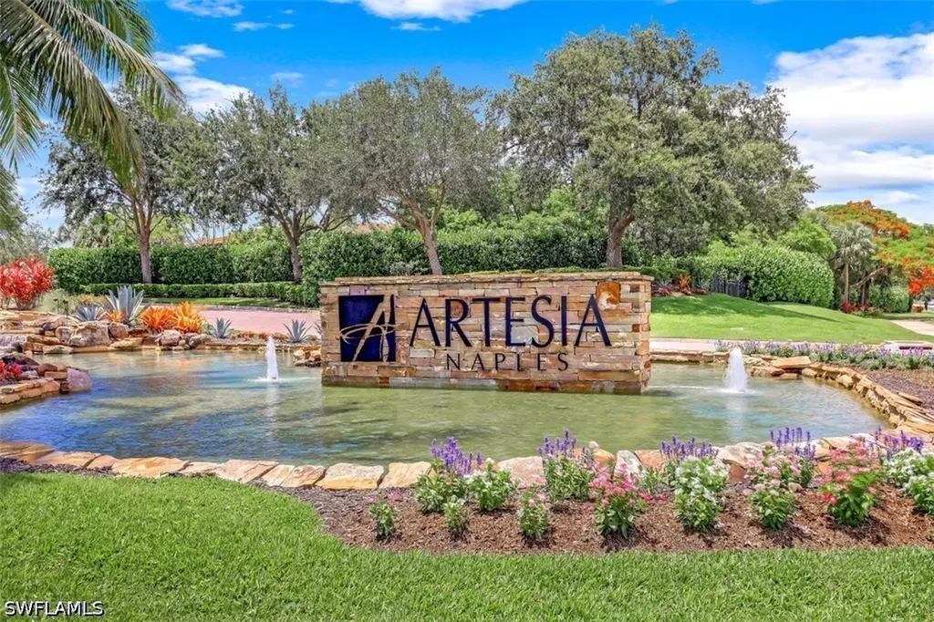 1423 Santiago Circle Naples FL 34113