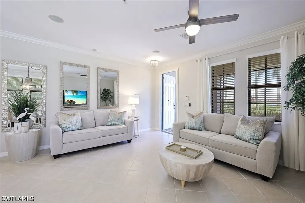 1423 Santiago Circle Naples FL 34113