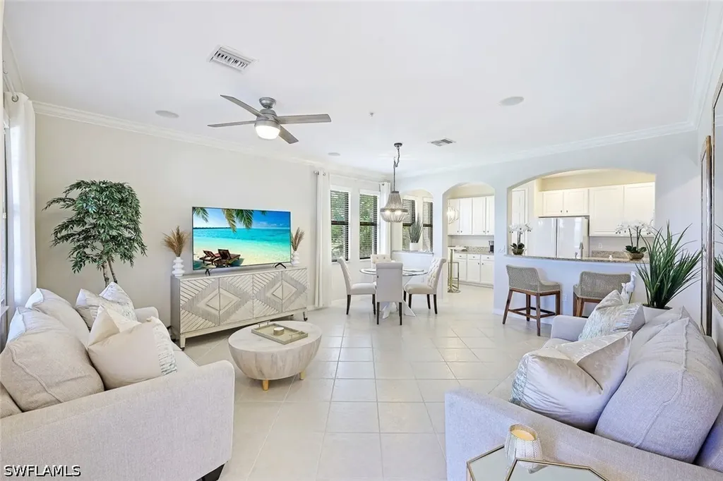 1423 Santiago Circle Naples FL 34113