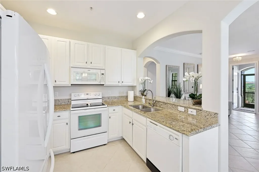1423 Santiago Circle Naples FL 34113