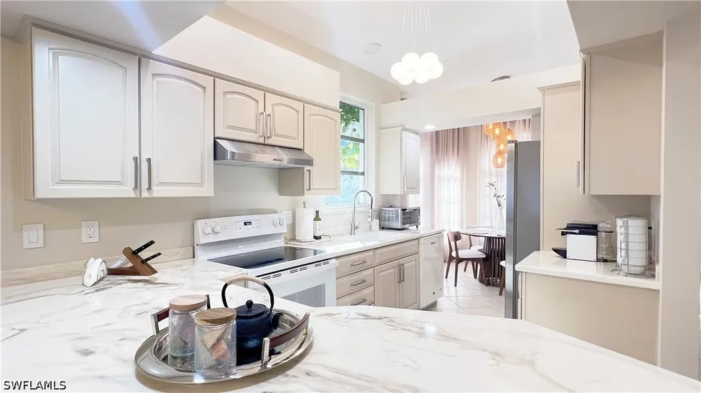 801 99th Avenue N Naples FL 34108
