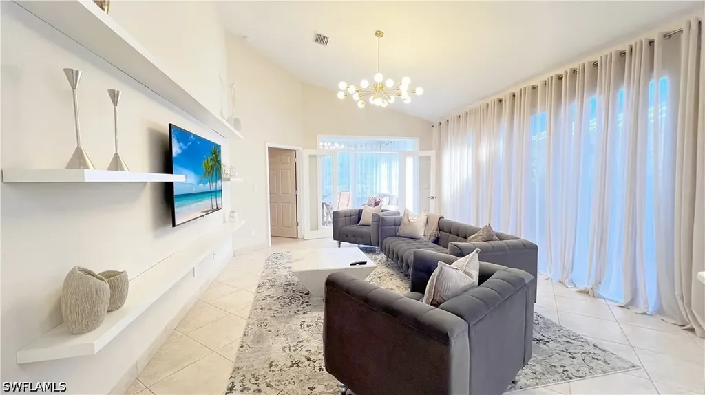 801 99th Avenue N Naples FL 34108