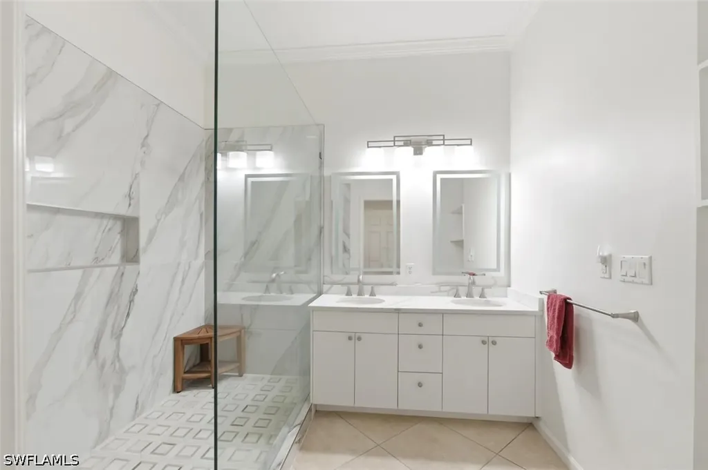 6786 Old Banyan Way Naples FL 34109