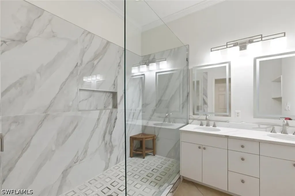 6786 Old Banyan Way Naples FL 34109