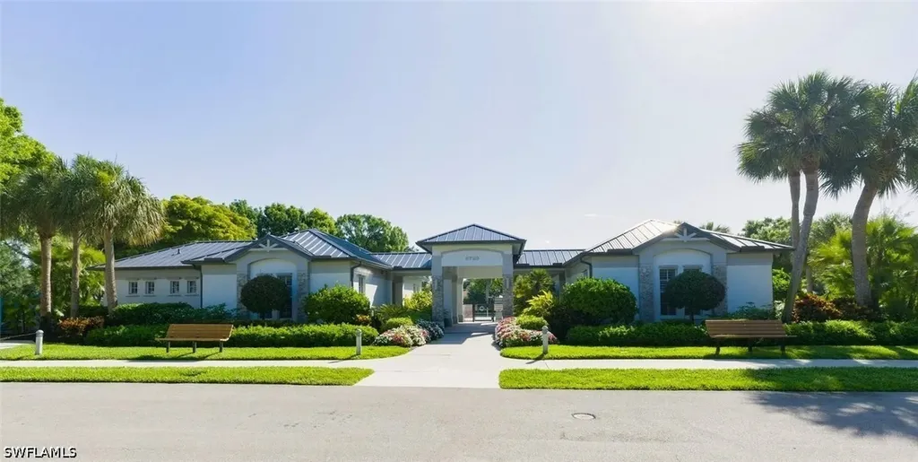 6786 Old Banyan Way Naples FL 34109