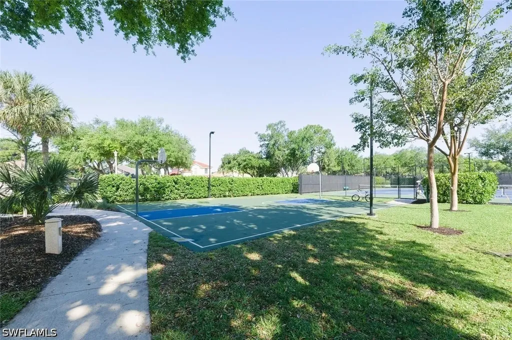 6786 Old Banyan Way Naples FL 34109