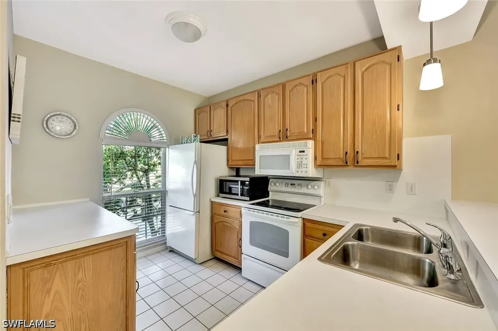 8228 Twelve Oaks Circle Naples FL 34113