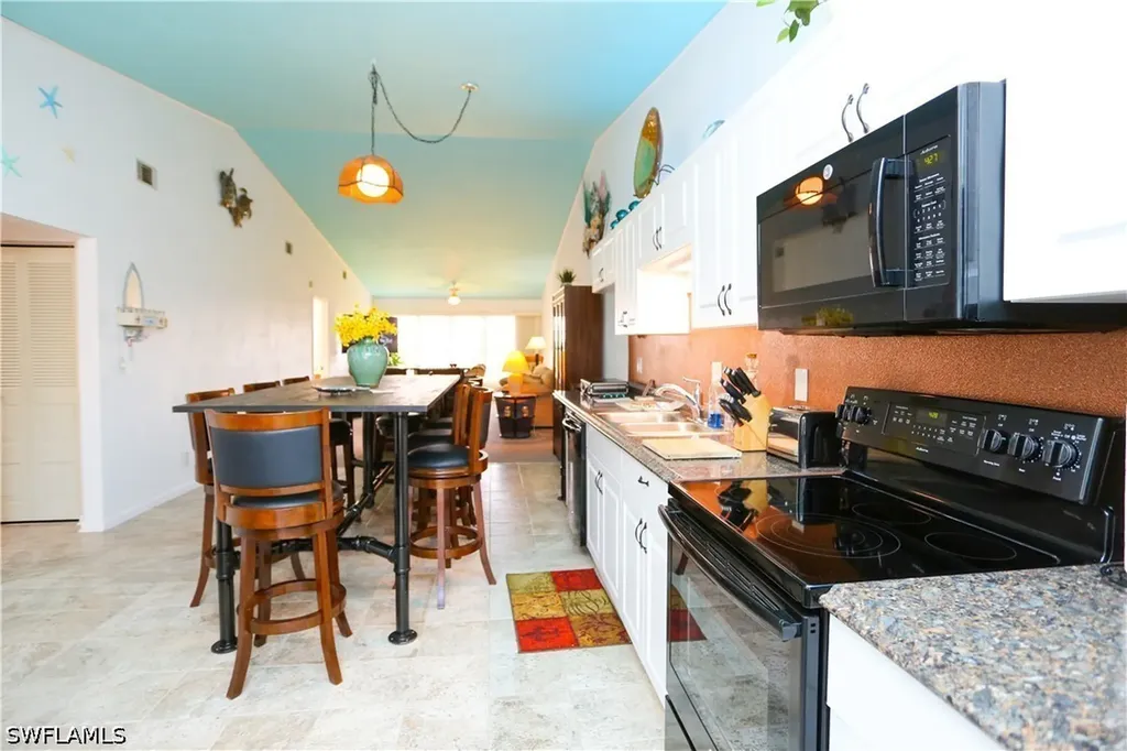 4030 Northlight Drive Naples FL 34112
