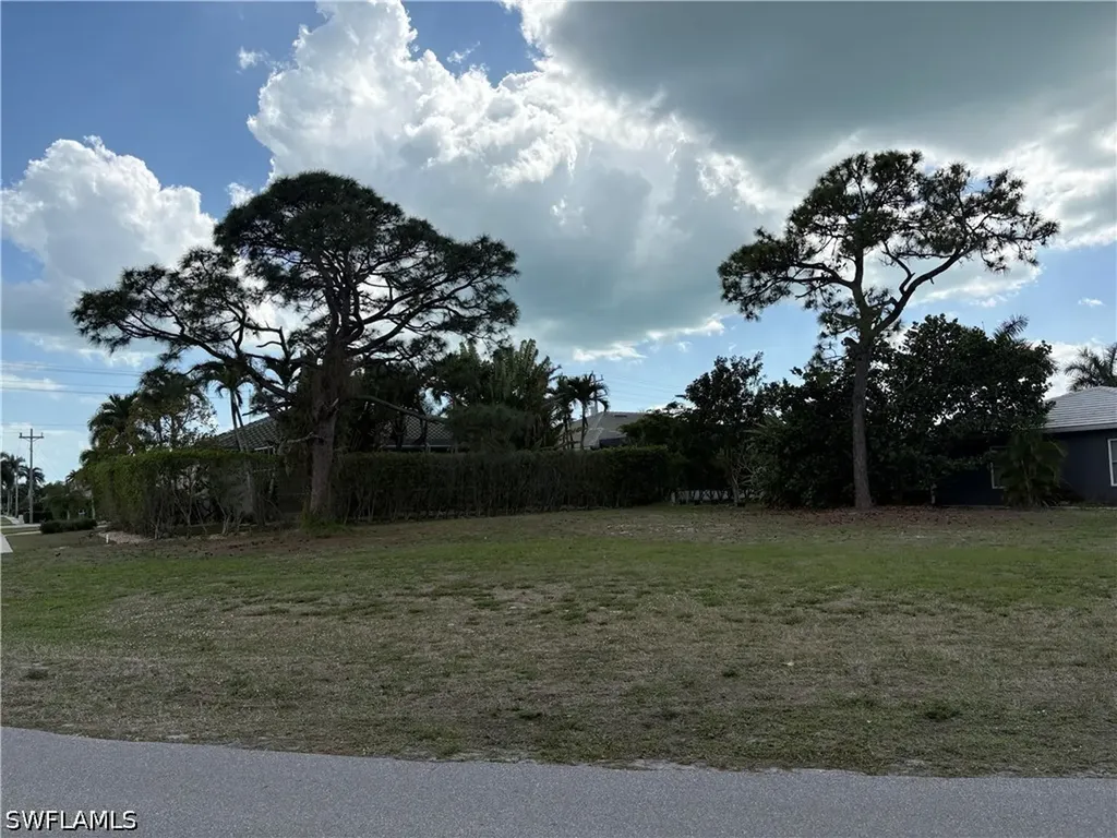 6 Tahiti Road Marco Island FL 34145