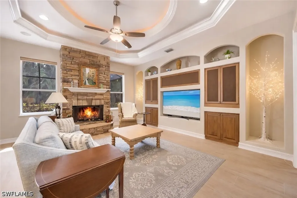 2116 Harlans Run Naples FL 34105