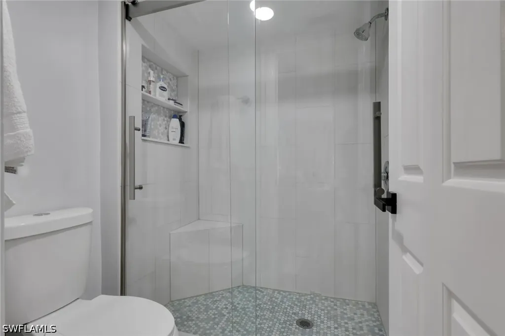 3031 Sandpiper Bay Circle Naples FL 34112